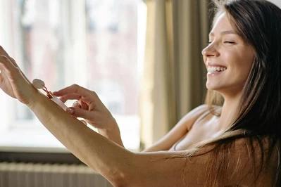 Wakacje w rytmie „Slow Beauty”. Jak znaleźć balans między byciem mamą a byciem kobietą?