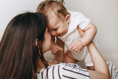 WaterWipes® ratuje dzień podczas przewijania! Nowa piosenka, która rozbawi malucha i zmniejszy Twój stres