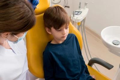 Co to jest lapisowanie zębów mlecznych?