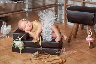 Miniaturowy Świat – artystyczne zdjęcia noworodków, które zwracają uwagę