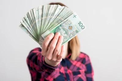 Chwilówka na dowód dla osób bez konta – jak działają takie oferty?