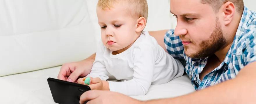 Jak ekrany wpływają na mózg dziecka?