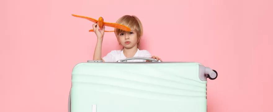 Czy dziecku przysługuje bagaż podręczny w samolocie?