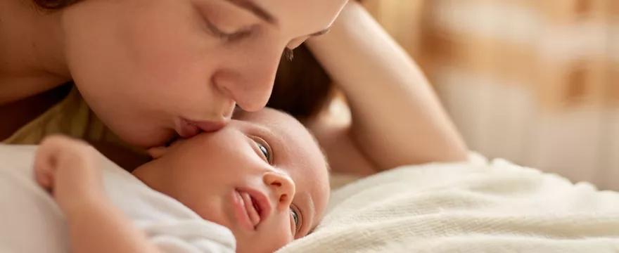 Becikowe 2026 – komu przysługuje i na jakich zasadach