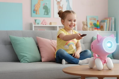 Bezpieczne kino w pokoju dziecka — testuj projektor edukacyjny Kiano Alpha Kid