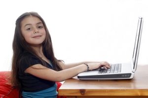 Czy wiesz co Twoje dziecko robi w sieci?