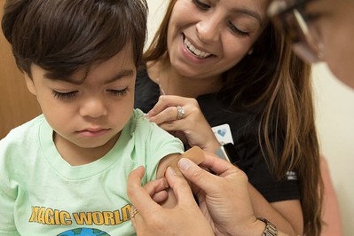 Szczepionka na COVID-19 bezpieczna dla dzieci 5-11