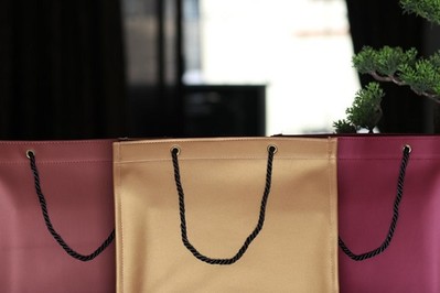 Co zrobić z nietrafionym prezentem: kiedy prezent można oddać do sklepu? 