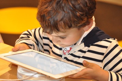 Ministerstwo Cyfryzacji zadba o bezpieczeństwo dzieci w Internecie