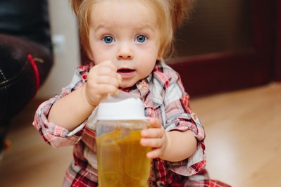 Najlepsze i najgorsze napoje dla dzieci - JAKIE WYBIERASZ? SONDA!