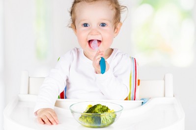 Rozszerzanie diety dziecka – poznaj 3 aspekty, na które powinien zwrócić uwagę każdy rodzic!