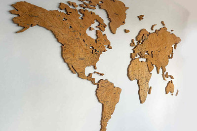 Oryginalny prezent dla nastolatka – drewniana mapa świata na ścianę