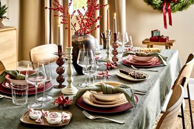 Dekoracja stołu bożonarodzeniowego: 3 modne style   