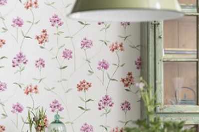 Jak wykorzystać tapetę w mieszkaniu?