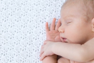 Pielęgnacja maluszka po porodzie – WAŻNE RADY POŁOŻNEJ!