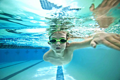 Aqua Junior – zajęcia na basenie dla dzieci