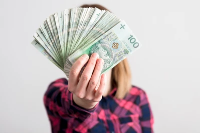 Chwilówka na dowód dla osób bez konta – jak działają takie oferty?