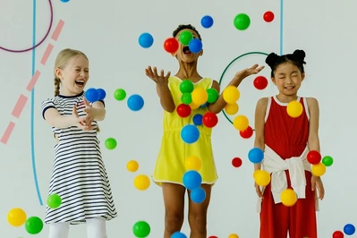 Czy suchy basen dla dzieci to najlepszy sposób na kreatywną zabawę w domu?