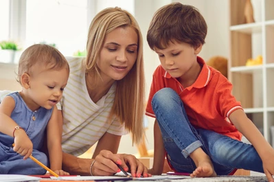 Samotna mama nie znaczy sama – gdzie szukać realnego wsparcia? 