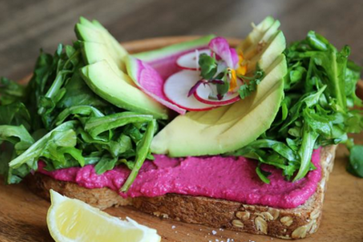 Reumatoidalne zapalenie staw&oacute;w: czy dieta ma wpływ na przebieg choroby? 