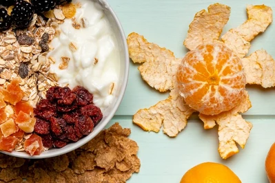Dlaczego lepiej dać dziecku jabłko niż szklankę soku? 5 zdrowych przekąsek dla dzieci