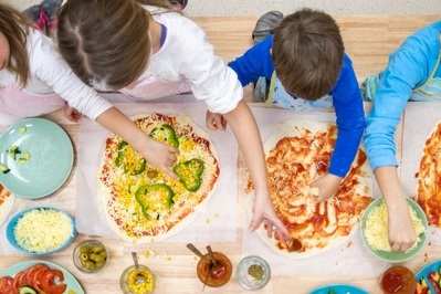 Dzieci zrobią własną pizzę! L&rsquo;Osteria rusza z warsztatami Małego Pizzaiolo