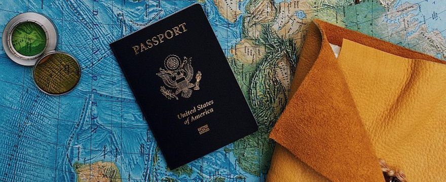 Jak pobrać paszport covidowy – krok po kroku i jakie daje prawa
