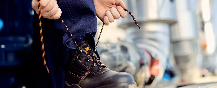 Bezpieczeństwo i komfort: Niezbędne obuwie dla profesjonalistów od pracy ręcznej
