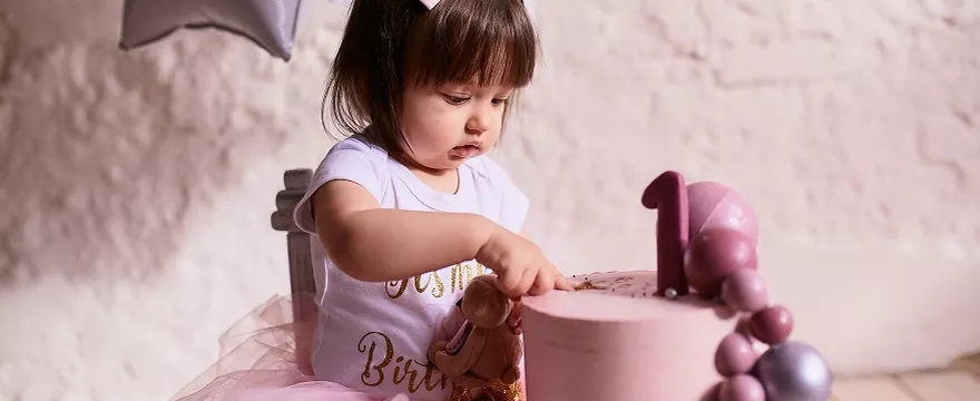 Zaproszenia na Roczek - kogo zaprasza się na Roczek dziecka?