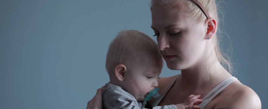 500+ NIE dla samotnych matek? Które mamy nie dostaną pomocy?