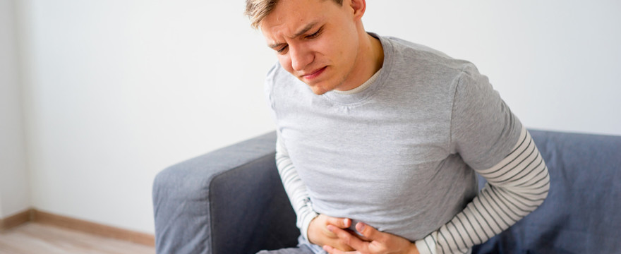 Nawracający ból żołądka – co może być przyczyną? Sprawdź