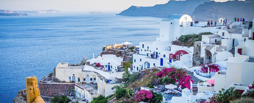 Turcja czy Grecja? Dokąd lepiej pojechać na wakacje z rodziną?