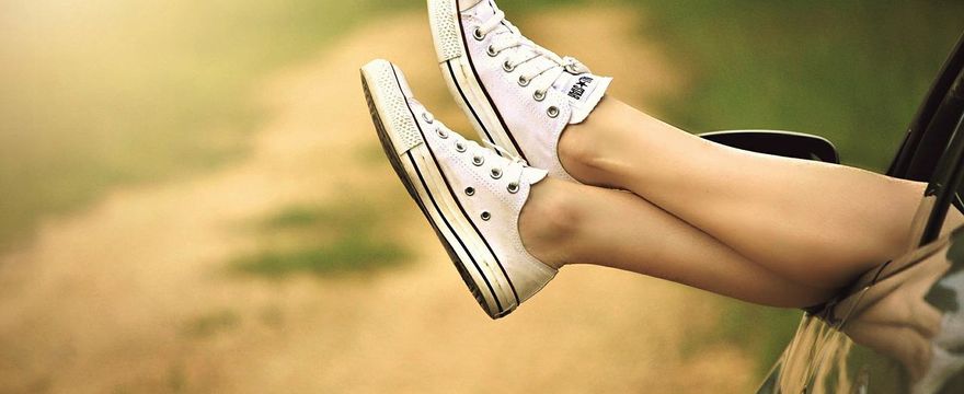 Wygodne obuwie damskie – jakie modele butów są warte uwagi?