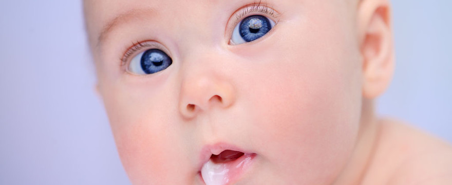 Ulewanie u niemowląt – czy jest powodem do niepokoju?