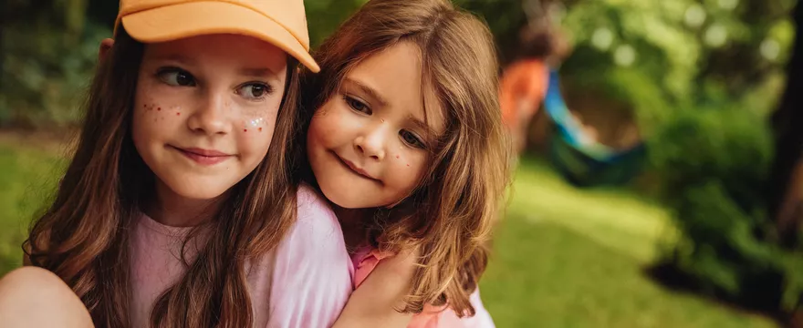 LISTA: co spakować do walizki na wakacyjny wyjazd z dzieckiem? Letnie must have!