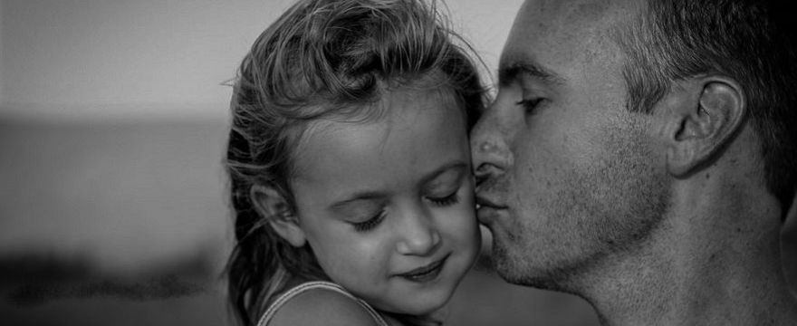Relacja ojciec - córka: czy ma wpływ na życie dziewczynki w przyszłości 