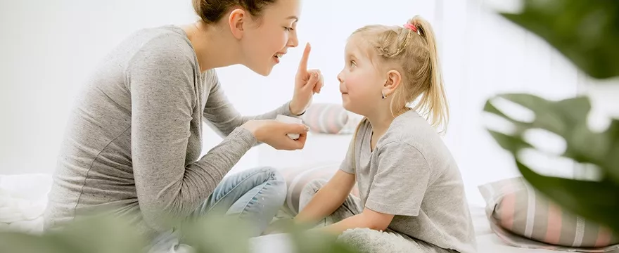 Jak rozmawiać z dzieckiem o jego złym zachowaniu? Rodzicu przygotuj się do tego