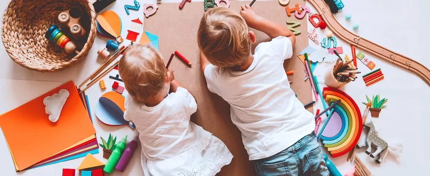 Kreatywność od najmłodszych lat. Jak zabawki z Biedronka Home wspomagają rozwój dziecka?