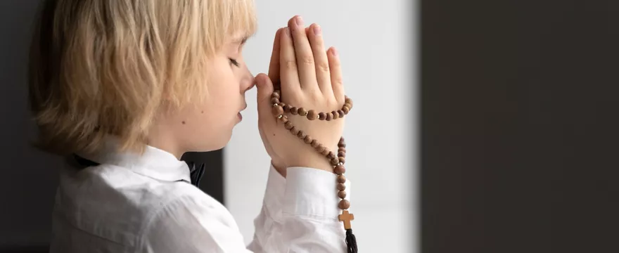 Prezenty na komunię 2026 dla chłopca — lista pomysłów