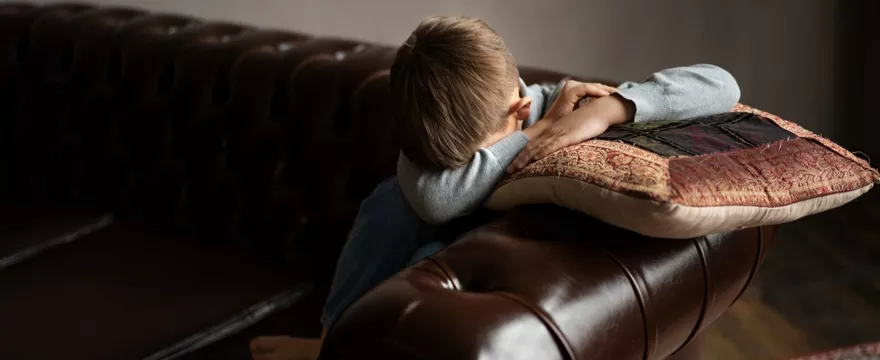 Jak klapsy wpływają na psychikę dziecka i zaufanie do rodzica?