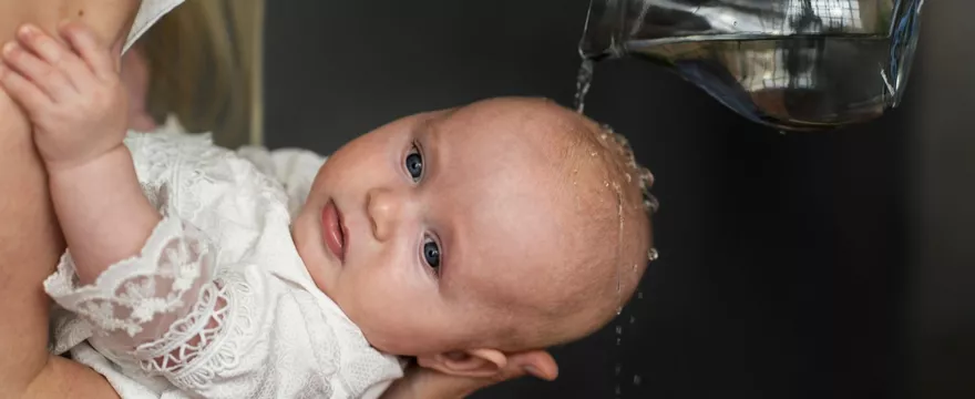 Co na chrzest daje matka chrzestna?