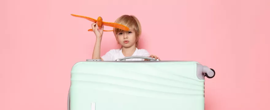 Czy dziecku przysługuje bagaż podręczny w samolocie?