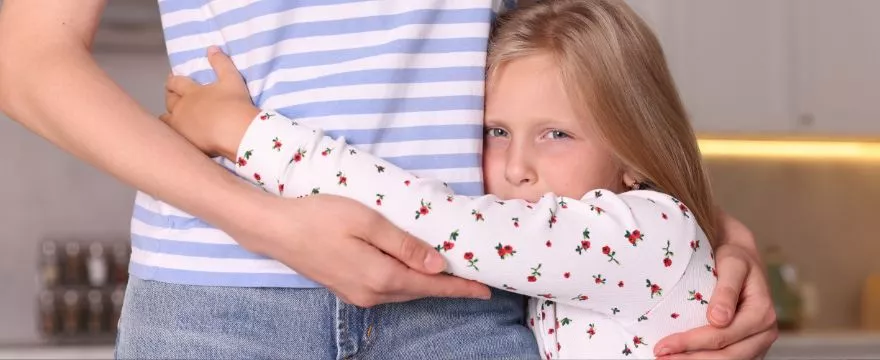Jak przygotować dziecko na rozłąkę z rodzicem?