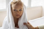 Hartowanie dziecka: Jak wzmocnić odporność na infekcje i choroby?