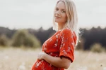 Poród latem – zalety i wyzwania dla świeżo upieczonych mam