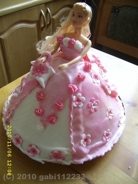 Tort urodzinowy Emilki