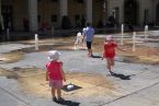 Wakacje rewelacje - Alicante w Hiszpanii - Ola i Hania wyścigi miedzy fontannami ;)