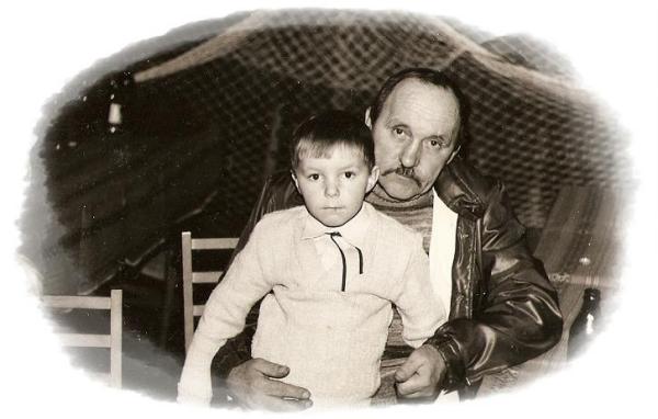 Mąż Karol z Tatą-zabawa choinkowa.