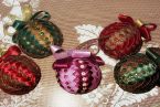 christmas-baubles-686550_640.jpg