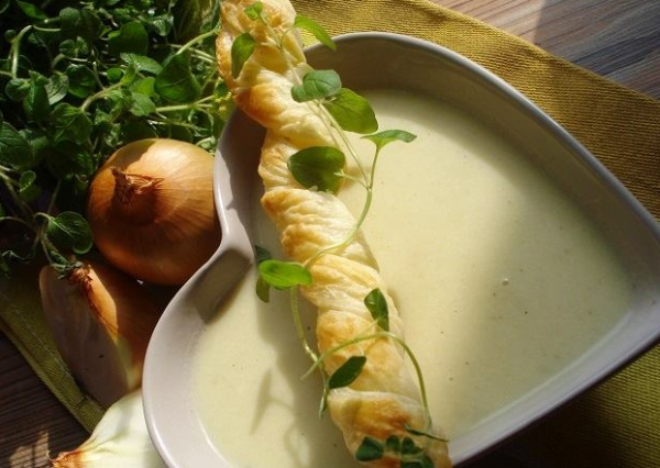 zupa cebulowa